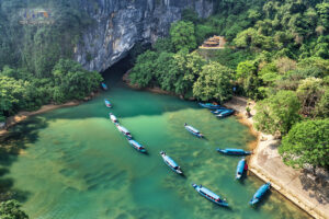 Lối vào Động Tiên Sơn