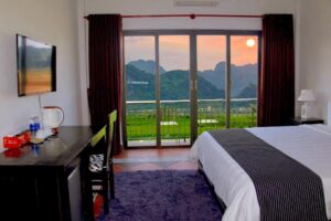 Karst Villa Phong Nha view núi Phong Nha