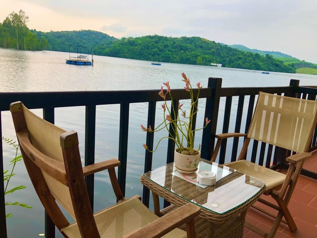 Phong Nha Lake House Resort - Resort bên hồ lớn #1 Phong Nha 14 View hồ của Phong Nha Lake House Resort