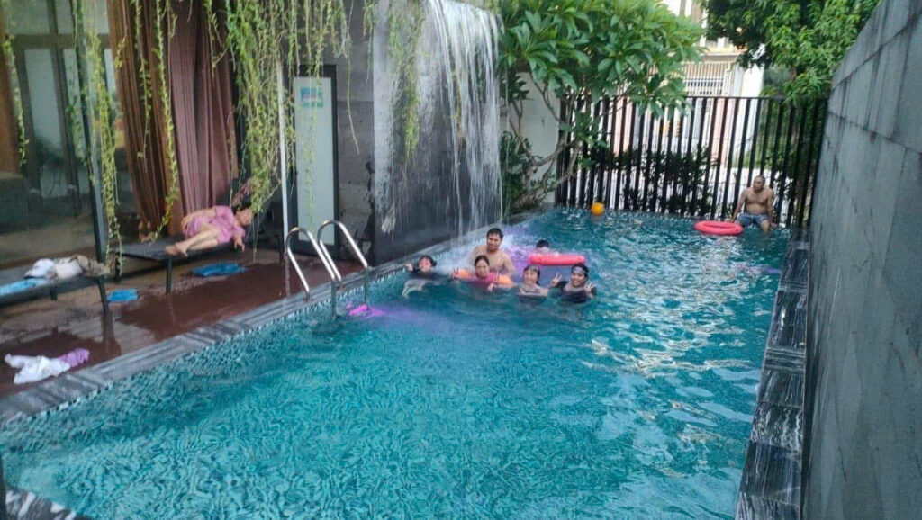 Vy Anh Villa Đồng Hới 12 Bể bơi của Vy Oanh Villa Quảng Bình