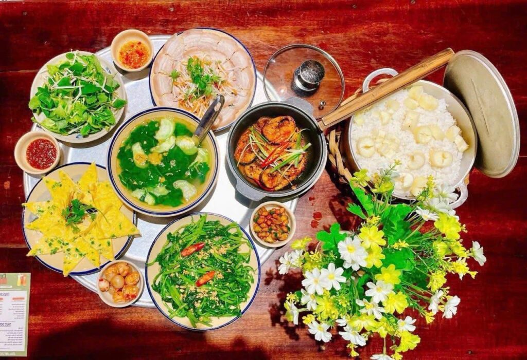 Mách bạn 10 nhà hàng ngon ở Đồng Hới nhất định phải thử (Cập nhật 2026) 7 mâm cơm bao cấp - Nhà hàng ngon ở Đồng Hới