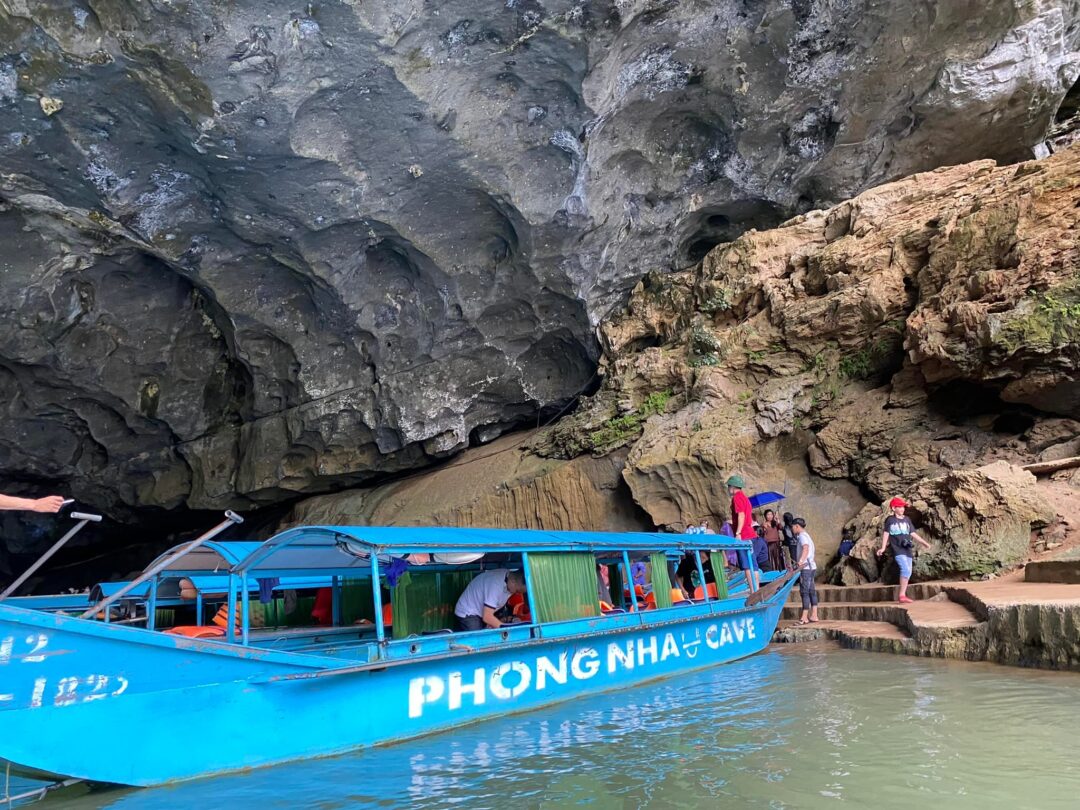 Tour Quảng Bình 3 ngày 2 đêm lễ 30/4 & 1/5/2026.